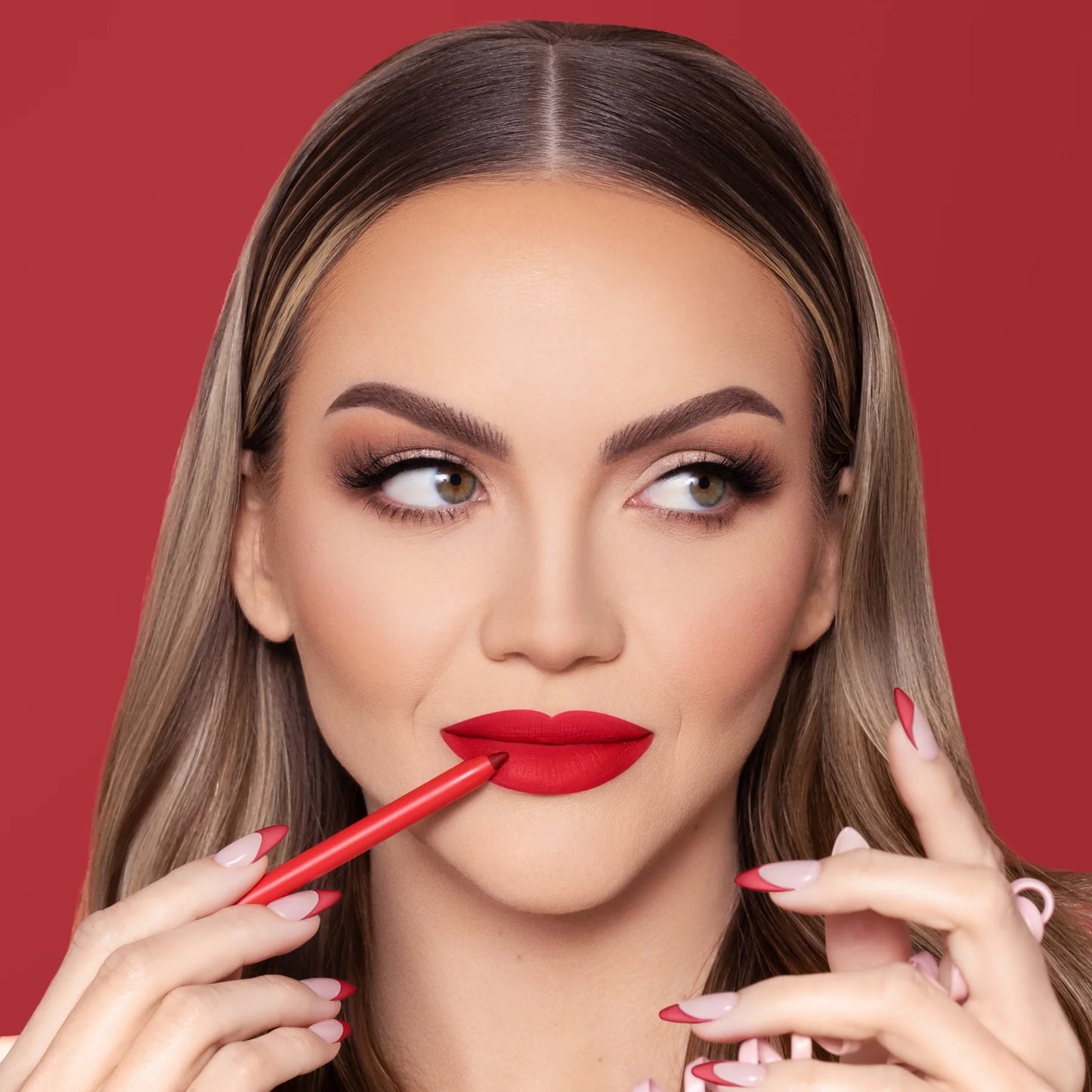 Set duo labial y Delineador rojo