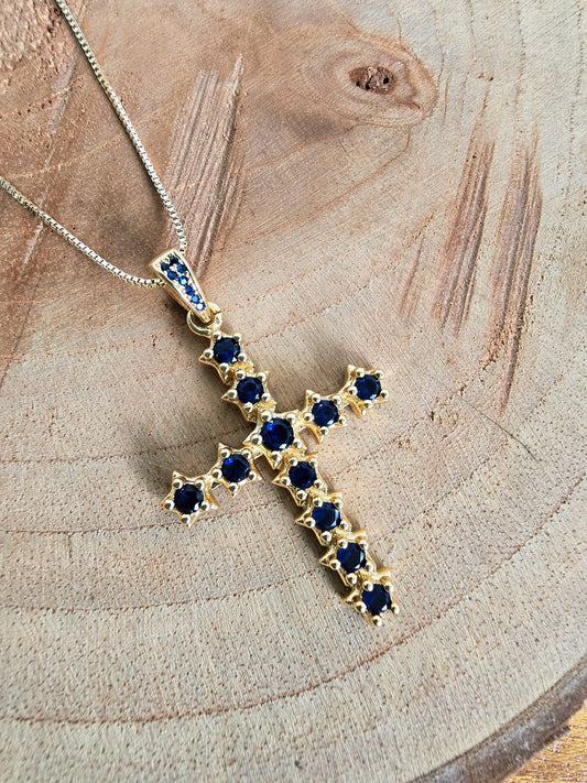 Collar cruz con circonitas azules